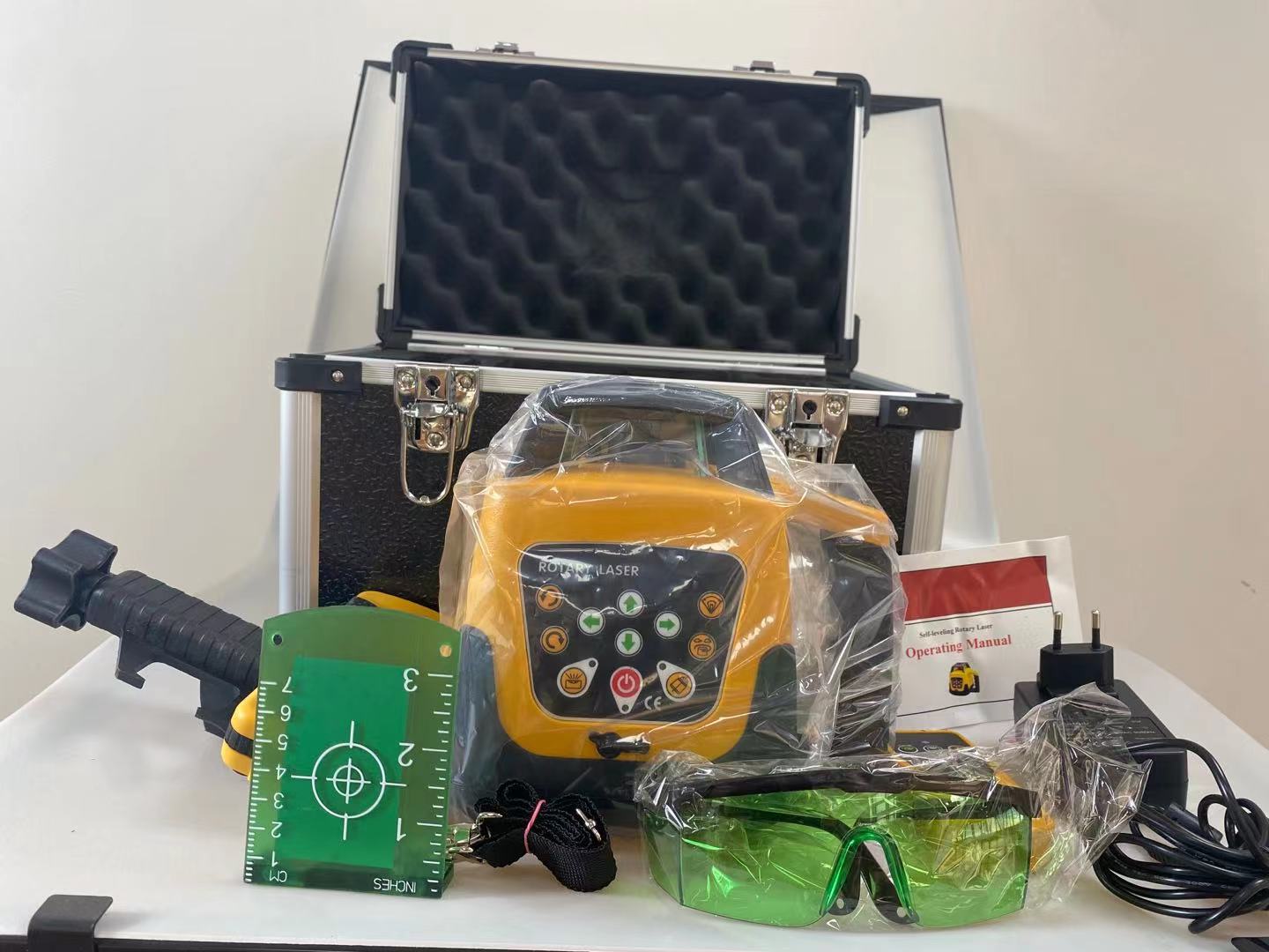 高精度自動電子セルフレベリング360ロータリーレーザー、3D - Rotary Laser Level 500M Range のレビューと価格