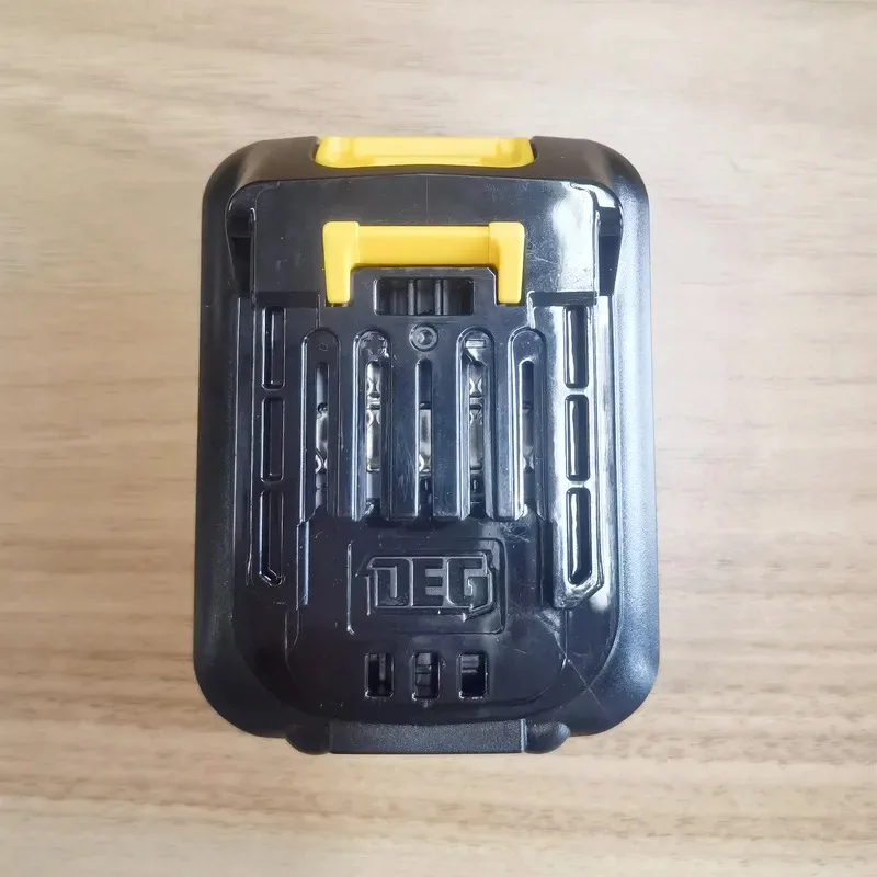 DEG 4D01-H12D 12ライン式水平調整ツール、クロ - Green Beam Laser Level 12 Line のレビューと価格